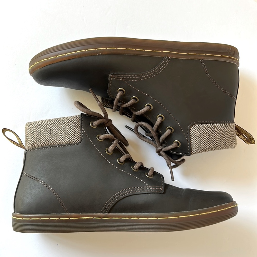 Dr. Martens Maelly leather ankle high lace up boots size 9 almost new condition